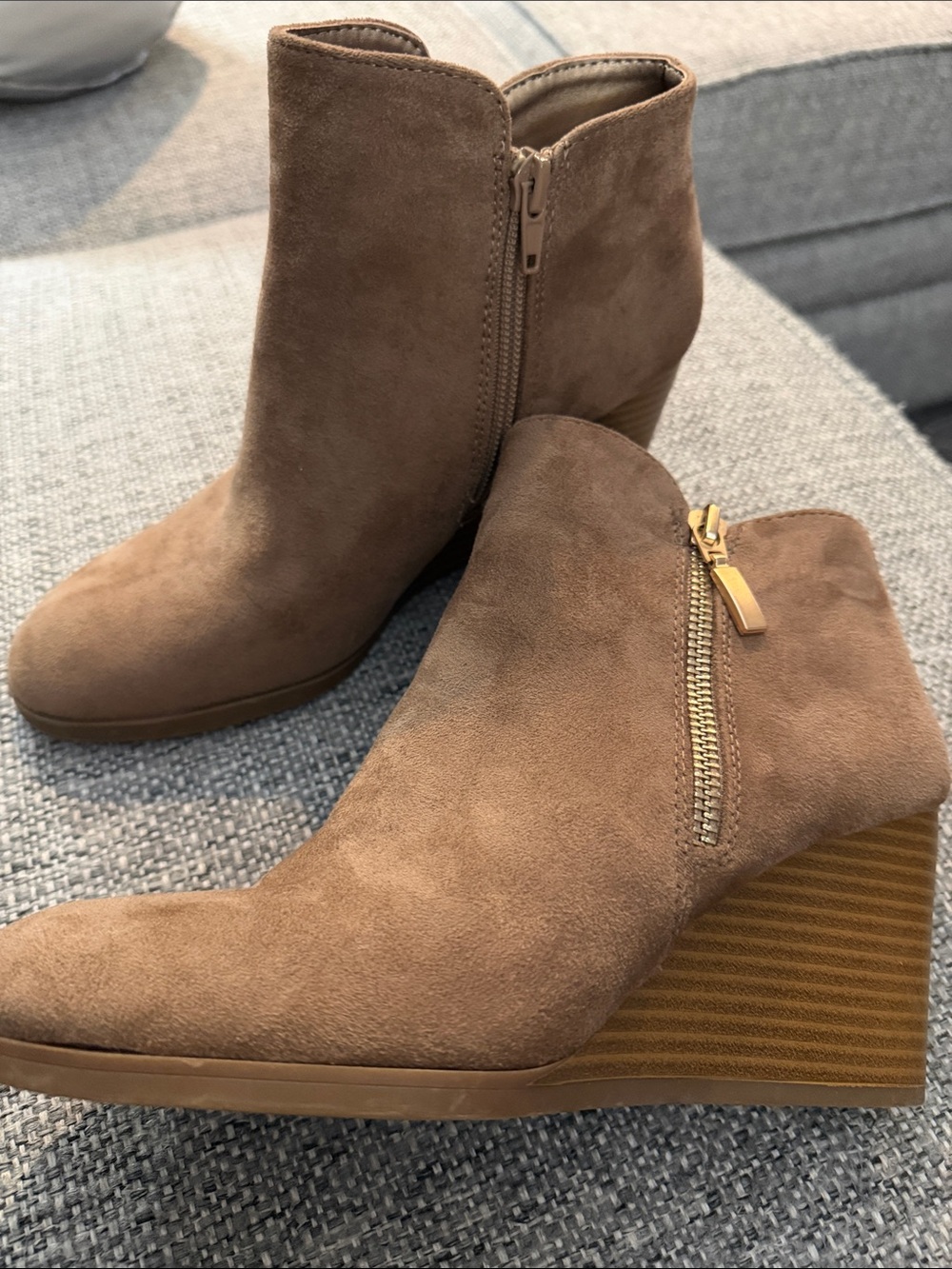 Style & Co Women's Wynonaa Round Toe
Faux Suede Wedge Booties Tan Size 6